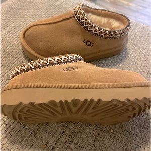 Ugg Tasman II Embroided Toddler Slipper